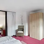 Gaestehaus Roth Holiday home *